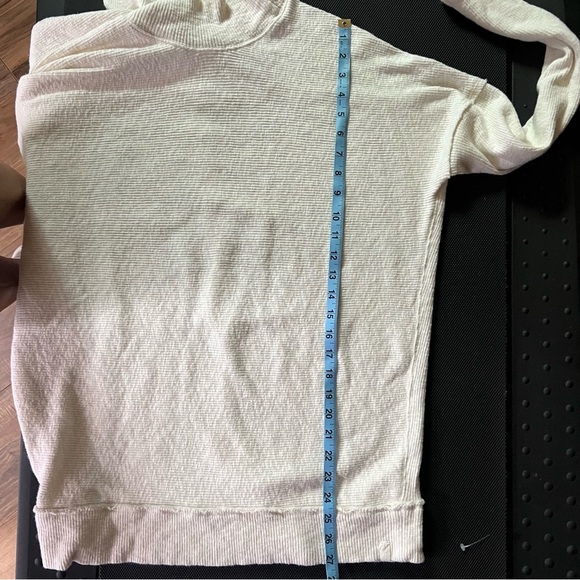 Free People Casey Tunic Sweater im Ivory.  size Small. - Picture 14 of 15